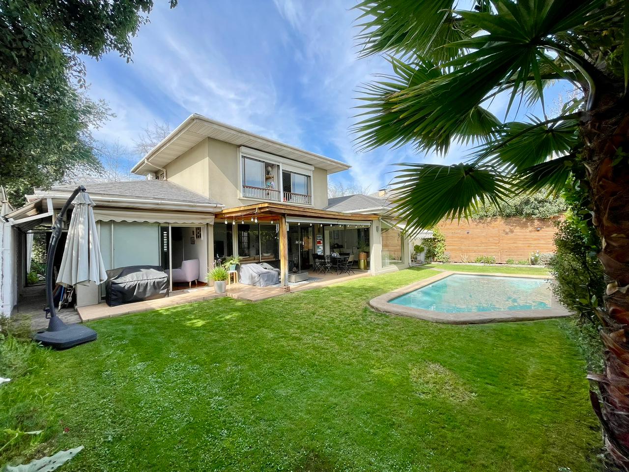 En Condominio / Colegio Mayor / Jumbo