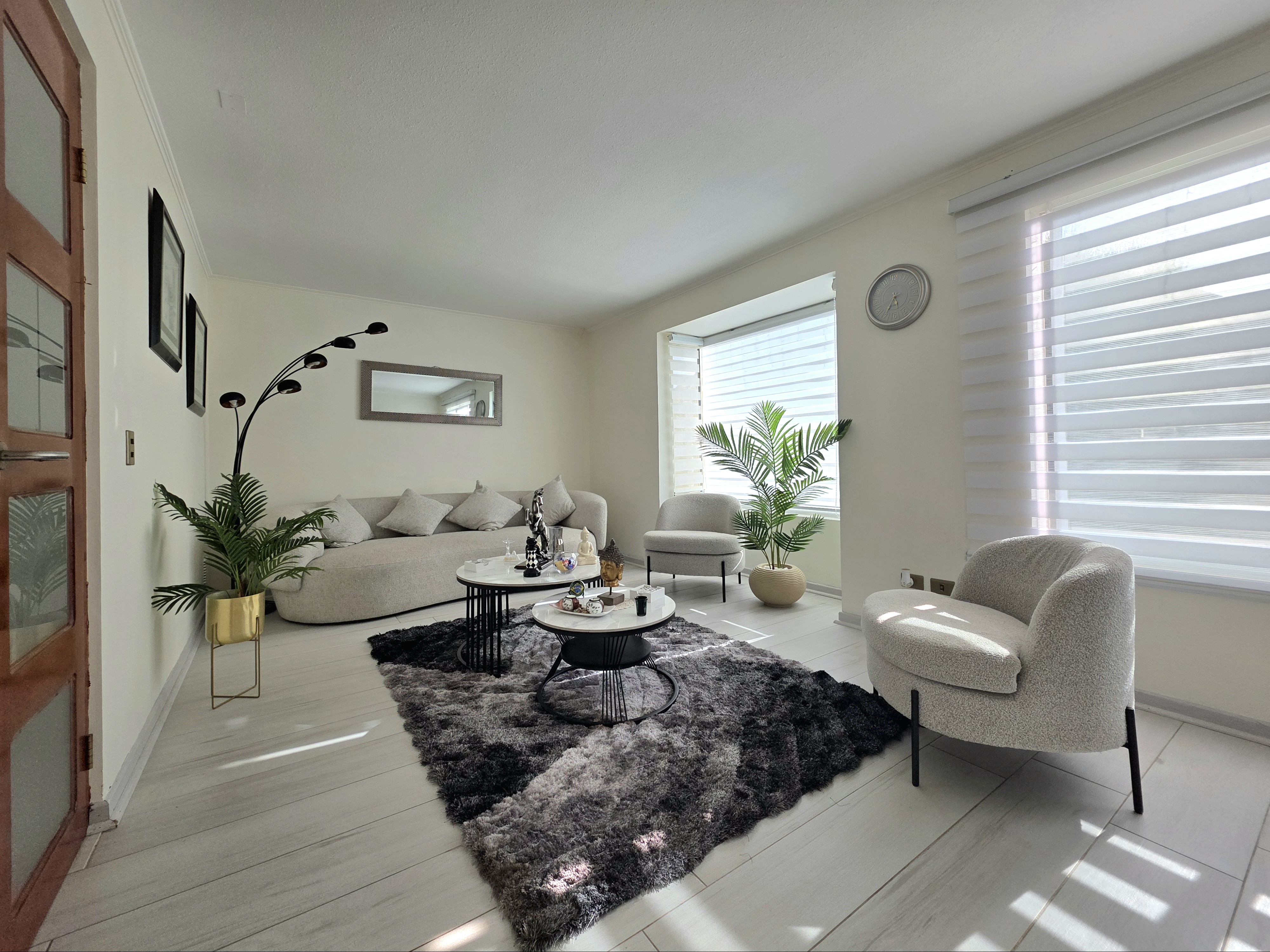 EN CONDOMINIO / COMO NUEVA