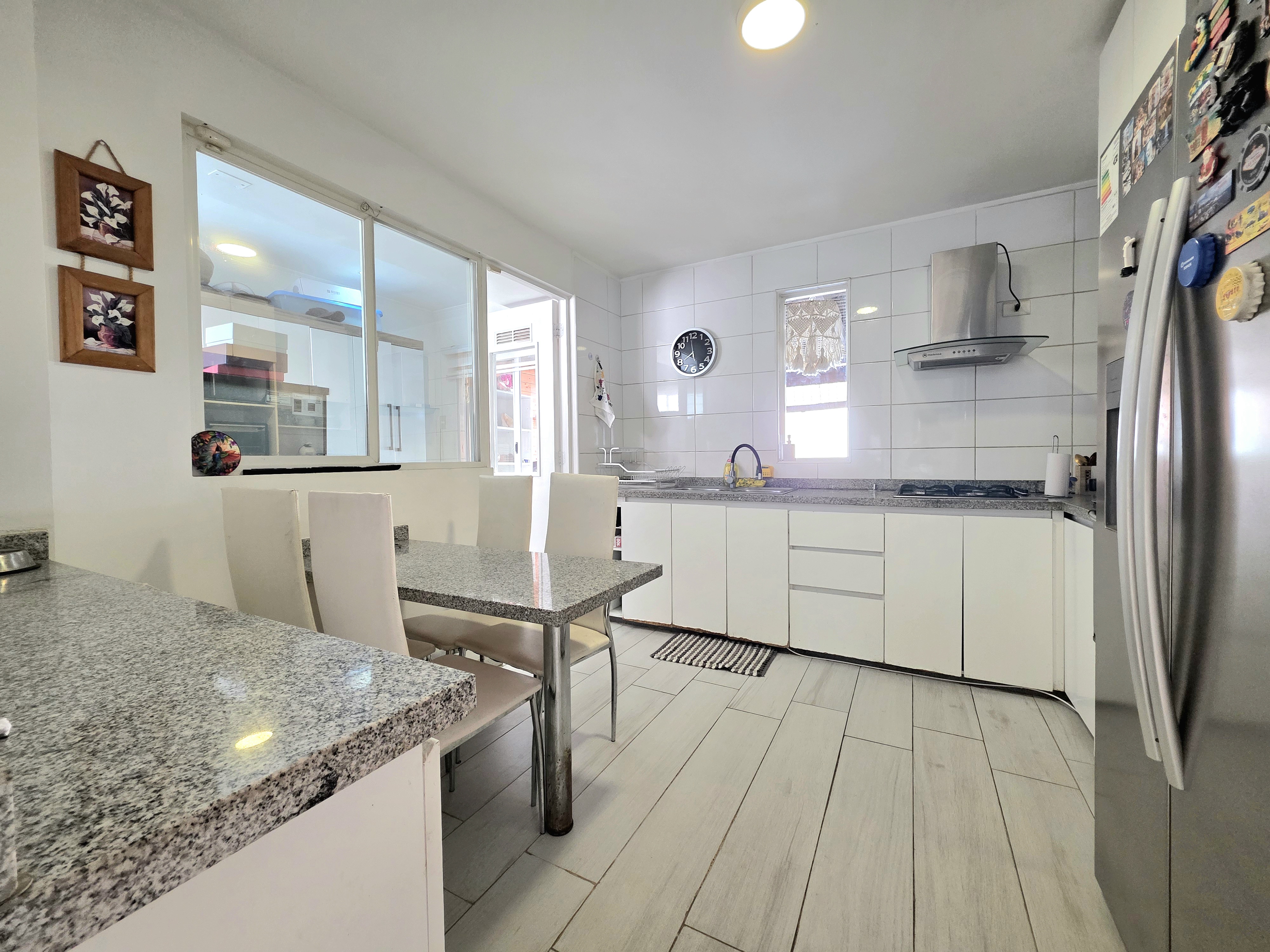 EN CONDOMINIO / COMO NUEVA