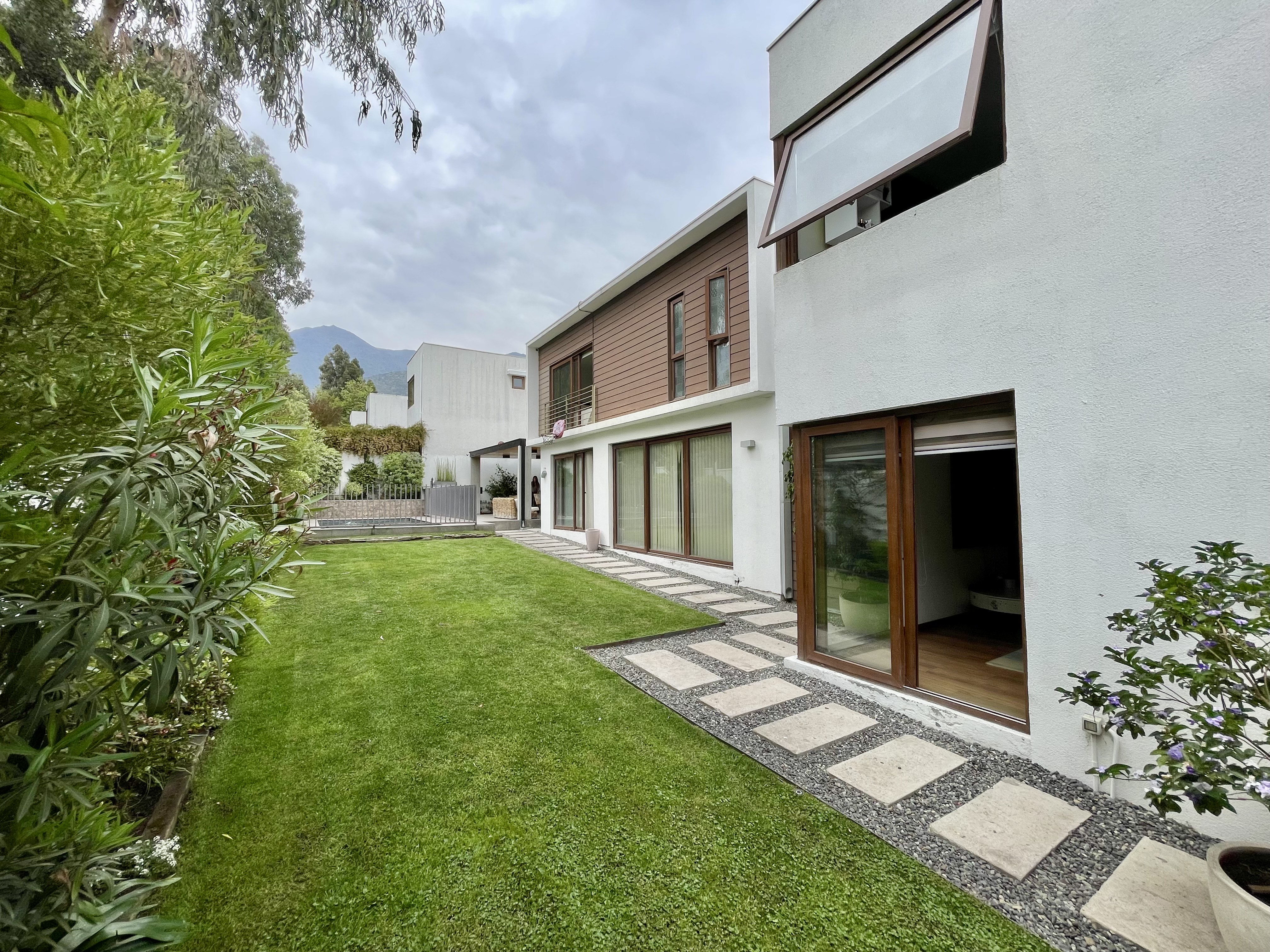 CASA MEDITERRANEA / EN CONDOMINIO